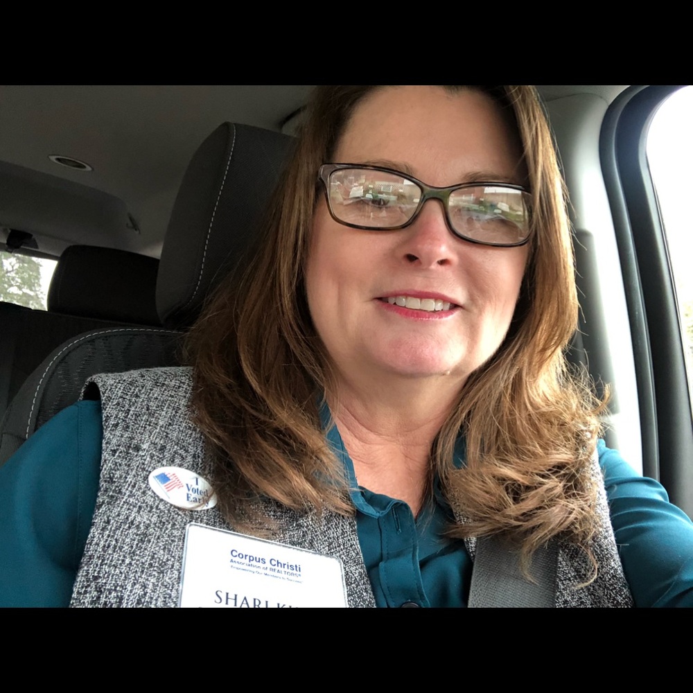 Meet your Posher, Shari